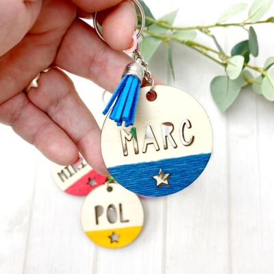Lot 5 personalized wooden keychains
