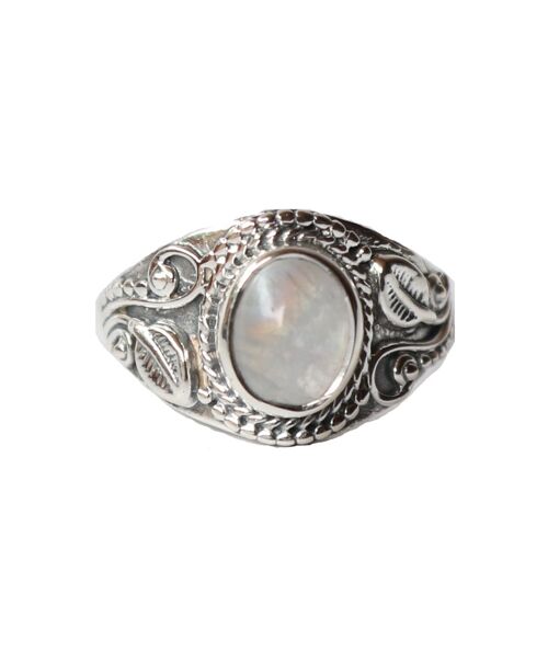 Victorian Style Oval Silver Ring with Stone - Moonstone
