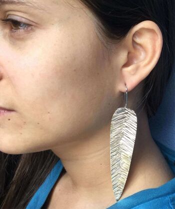 Superbes boucles d'oreilles longues feuilles - Or 9