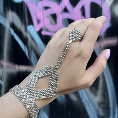 Cuffed Cut Out Diamond Handgeschirr - Silber