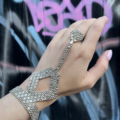 Cuffed Cut Out Diamond Hand Harness - Silver