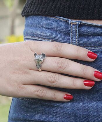 Bague Éléphant avec Pierre Semi Précieuse - Argent & Rouge 2