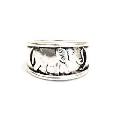 Walking With Elephants Ring - Silver