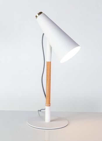 Délicieuse lampe de table blanche 2