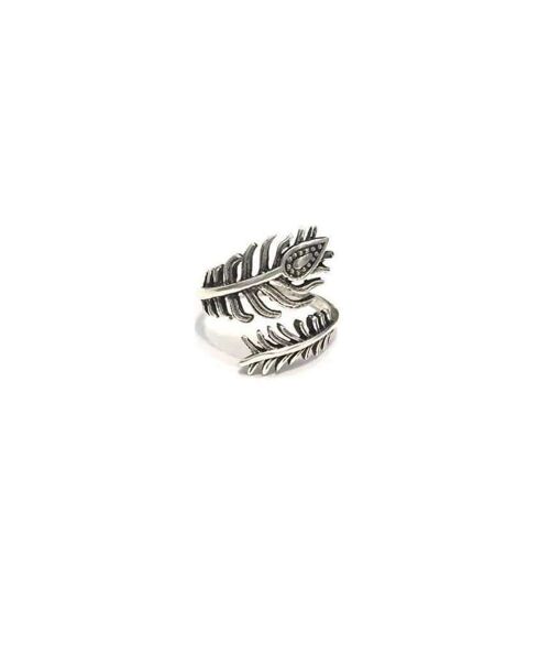 Delicate Leaf Ring - Silver