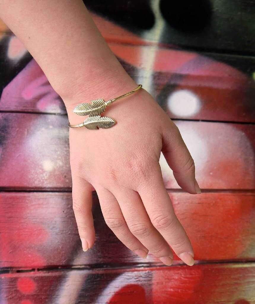 Elegantes Federarmband