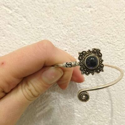 Curled Stone Bracelet - Silver & Black