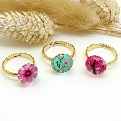 Anello dorato con oro fino