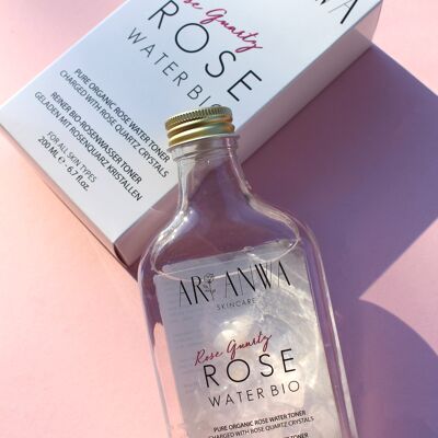 Acqua di rose al quarzo rosa