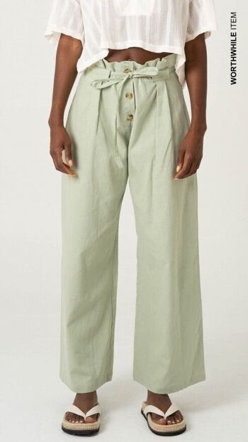 Pantalon vert tendre / Au bord de la mer 2