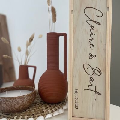 Customizable engraved wooden wine box for weddings, birthdays, events, retirement...