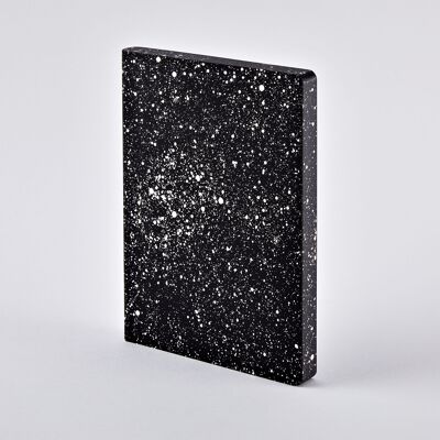 Via Lattea - Grafico L | quaderno nuuna A5+ | Giornale punteggiato | Griglia di punti da 3,5 mm | 256 pagine numerate | Carta premium da 120 g | pelle nera | prodotto in modo sostenibile in Germania