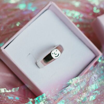 Anillo de sello con cara sonriente mini en plata 925