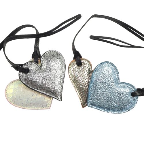 Assortiment de 5 Portes clés COEUR en cuir upcyclé. pour célébrer l'amour à la Saint Valentin à 2,4 € pièce