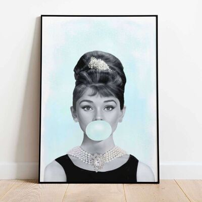 Audrey Hepburn Blue Bubble Gum Poster (50 x 70 cm)