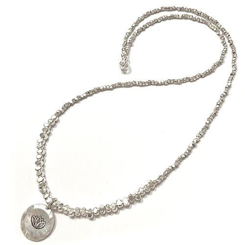 Silber Halskette mit Lotus, kurz