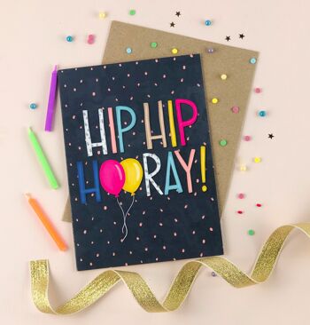 Carte de célébration d'anniversaire Hip Hip Hourra 2
