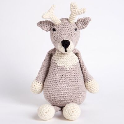 Oscar Deer Crochet Kit