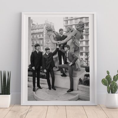Die Beatles – mit Statuen – 11 x 14 Zoll Premium-Kunstdruck