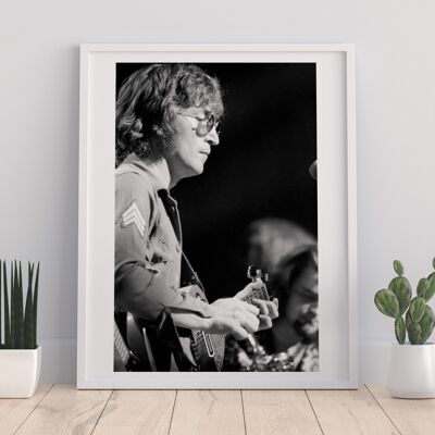 Die Beatles – John Lennon spielt Gitarre – 11 x 14 Zoll Kunstdruck
