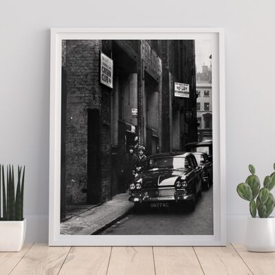 Außerhalb des Cavern Club – Liverpool – 11 x 14 Zoll Premium-Kunstdruck