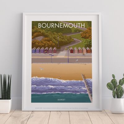 Bournemouth Hütten von Künstler Stephen Millership - Kunstdruck