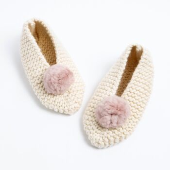 Kit de tricot pour débutants chaussons à pompons Mary Jane 3