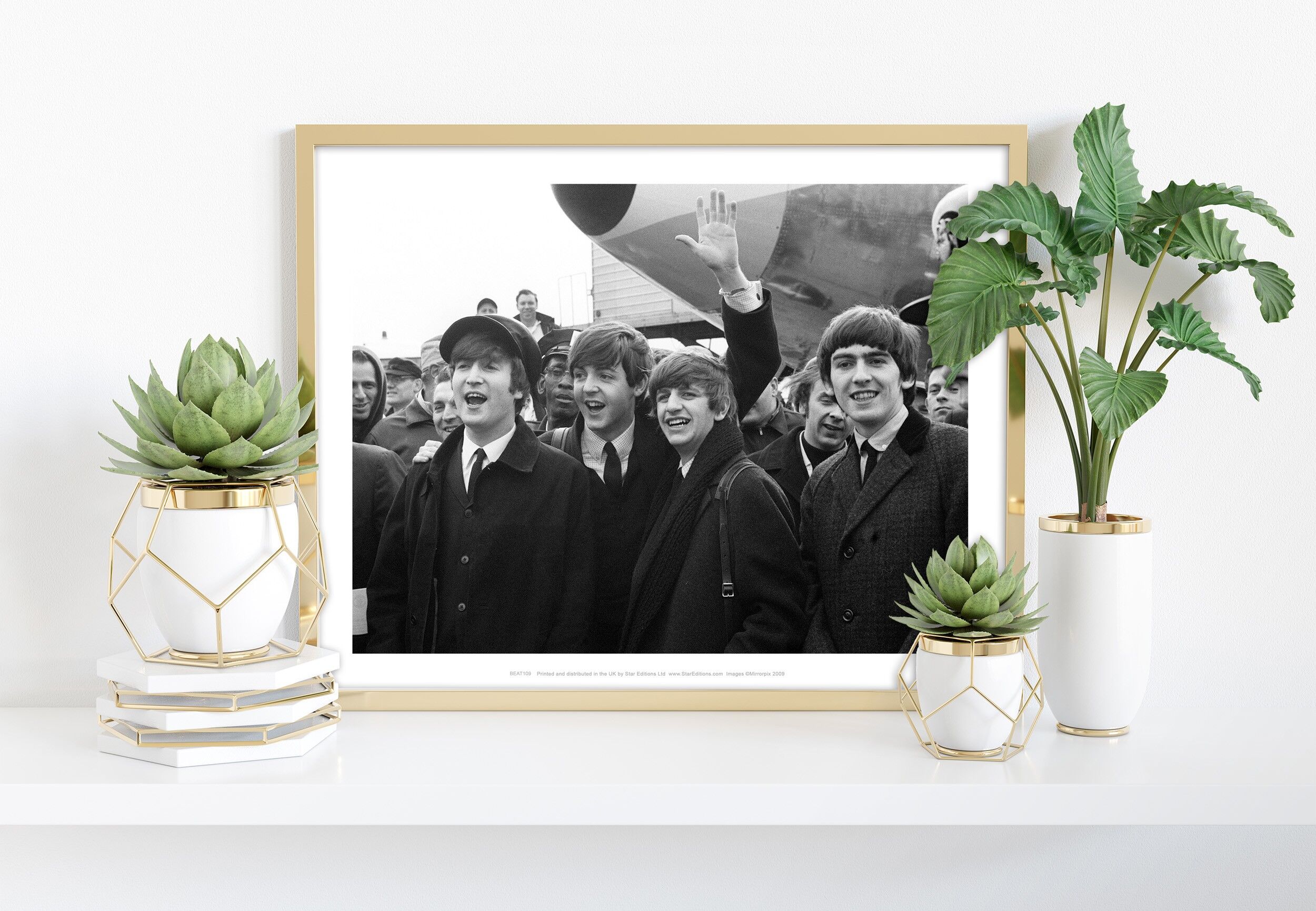 Die Beatles – Landung – 11 x 14 Zoll Premium-Kunstdruck