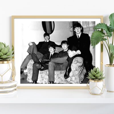 The Beatles - En el sofá - Impresión de arte premium de 11X14"