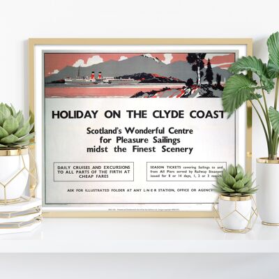 Vacaciones en la costa de Clyde - 11X14" Premium Art Print
