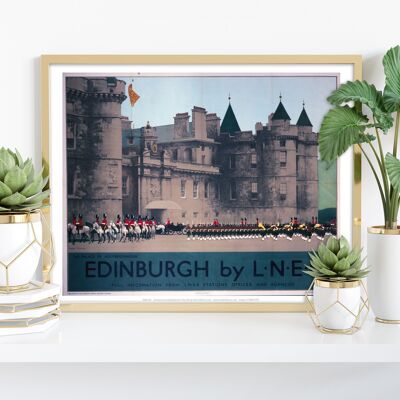 Il Palazzo di Holyroodhouse - Edimburgo di Lner Art Print