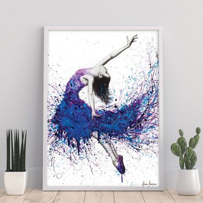 Danseuse du ciel du soir - 11X14" Art Print par Ashvin Harrison