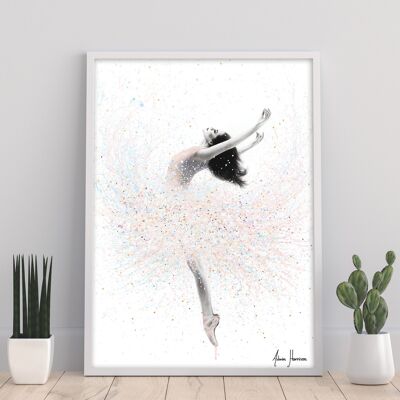 Snow Lake Ballerina – 11 x 14 Zoll Kunstdruck von Ashvin Harrison