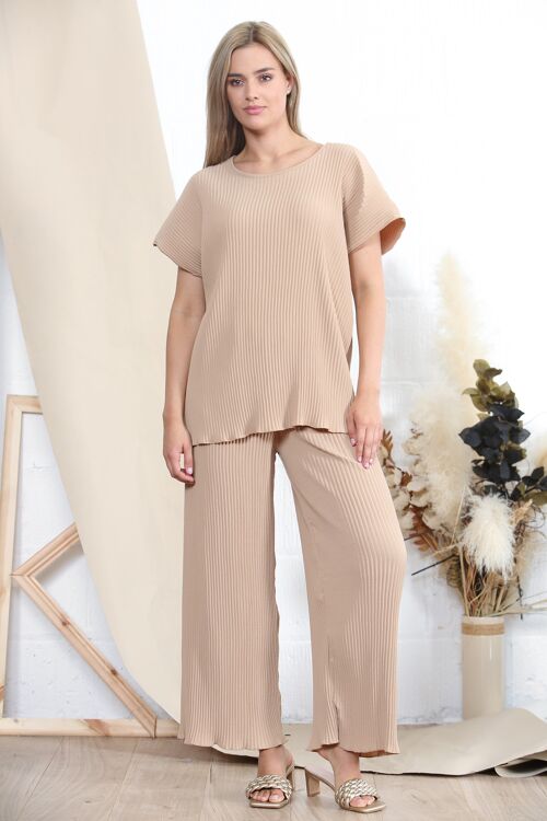 Camel pleated wide leg co-ord