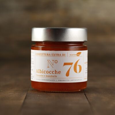 Extra jam n ° 76 of apricot, Vinsanto and almonds