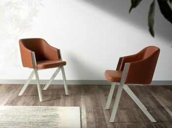 Chaise de salle à manger rembourrée en similicuir et structure de pieds en acier inoxydable poli, modèle 4037 3