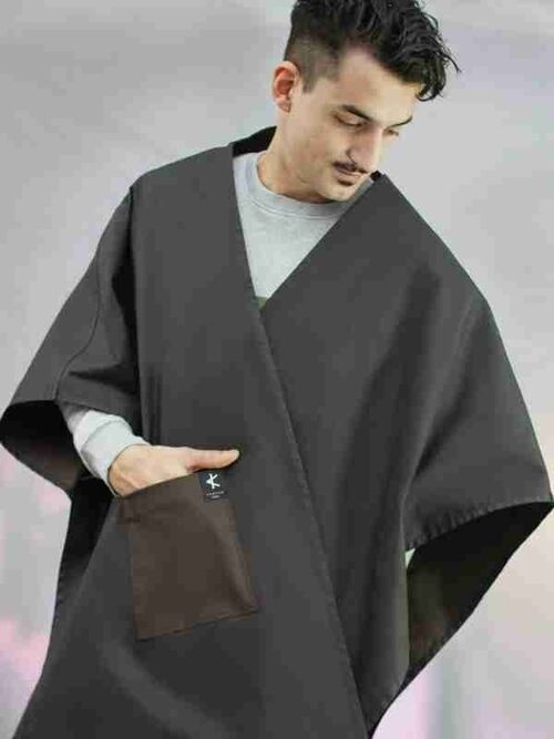 Cape Flippa - Black Mat