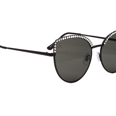 CAT EYE STYLE IN BLACK WITH DIAMONTE DETAILING - JP18555
