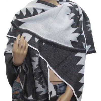 Poncho Multi Composizione Wv 46% ,Wo 27% ,Pc 27% Jacquard Disegno Geometrico