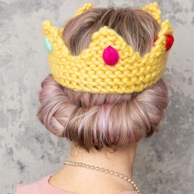 Crown Easy Knitting Kit