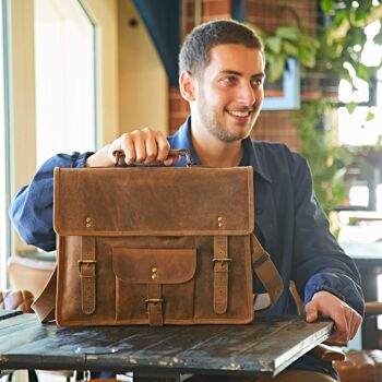 Cartable vintage en cuir de buffle marron 4