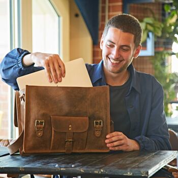 Cartable vintage en cuir de buffle marron 2