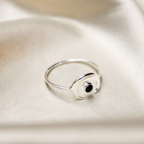 Ariel ring – young moon onyx silver