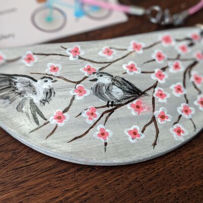 Collier d'argile de déclaration peint à la main d'arbre de fleur de cerisier, collier floral gris et rose