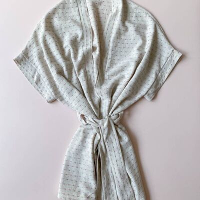 Kimono / embroidered linen