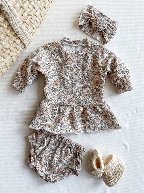 Baby ruffle dress / summer flowers