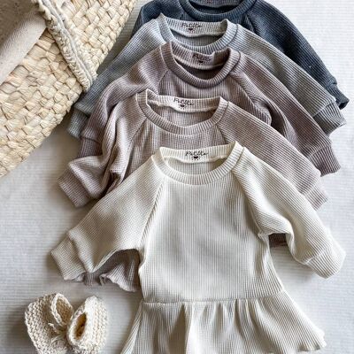 Robe bébé à volants / jersey gaufré