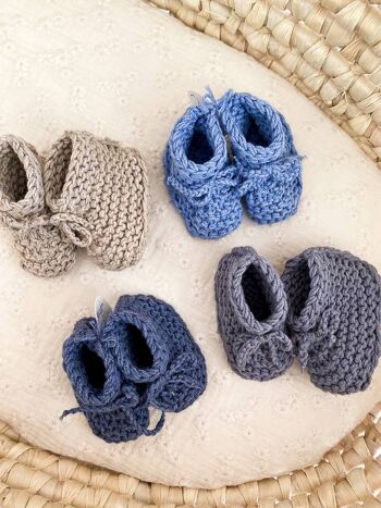 Chaussons bébé tricotés à la main 3