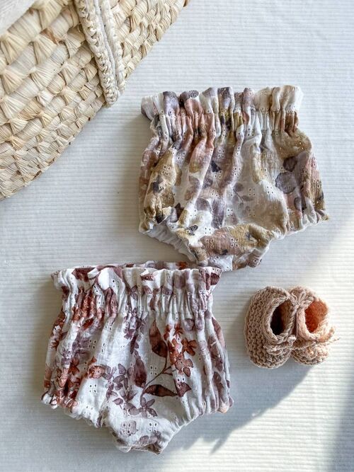 Baby bloomers / embroidered floral