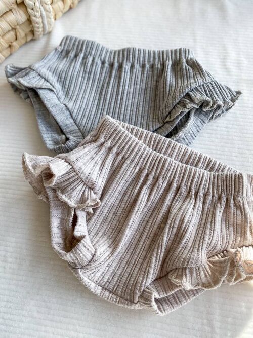 Baby girl shorts / ruffle knit
